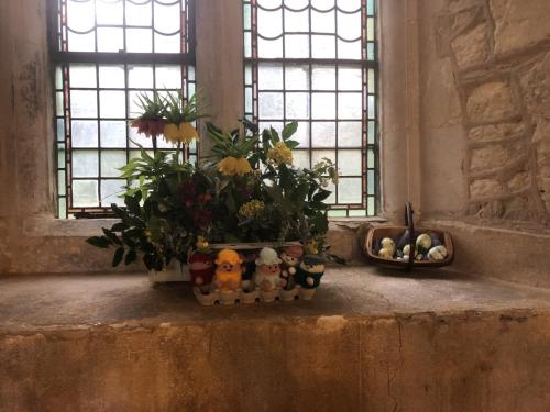 SJB-2024-Easter-Flowers-19