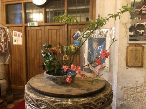 SJB-2024-Easter-Flowers-21